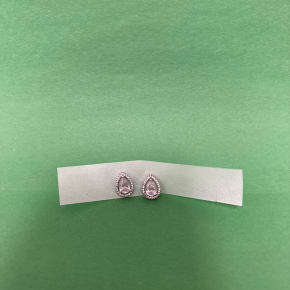 Cubic zirconia pear shaped earrings - Picture 3 of 7